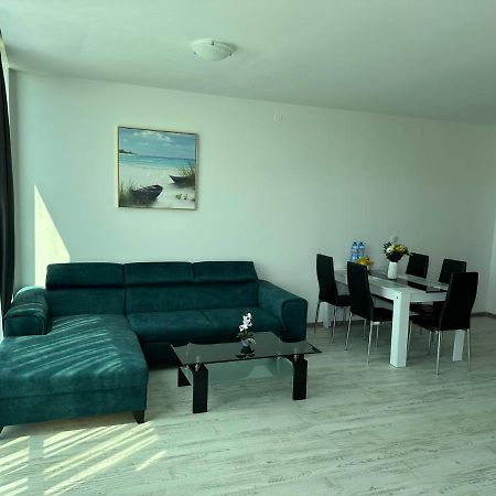 Spacious And Cozy Apartment In Complex Del Sol Приморско Екстериор снимка